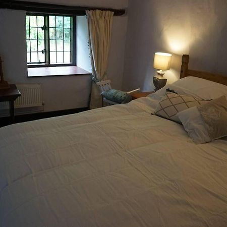 Villa Stunning Historic 2-Bed House in Shaftesbury Exterior foto