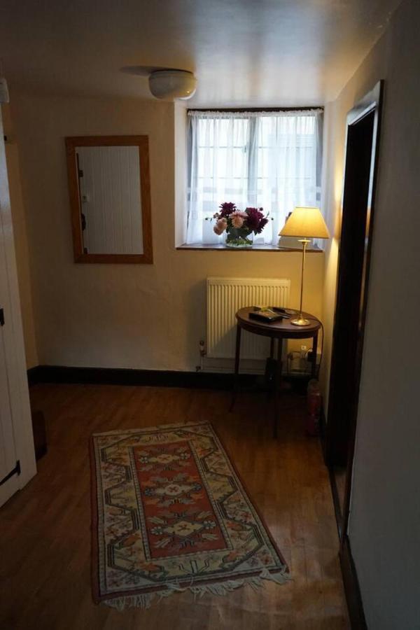 Villa Stunning Historic 2-Bed House in Shaftesbury Exterior foto