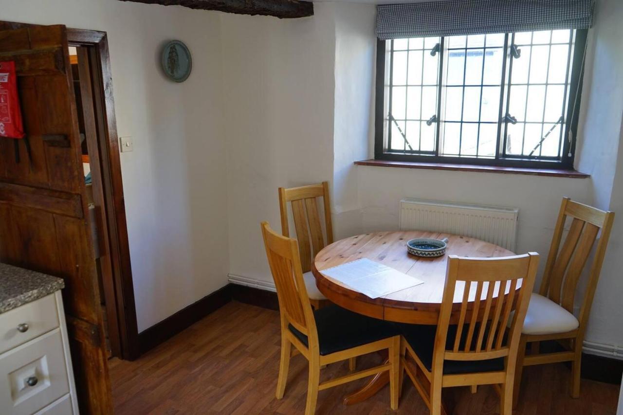 Villa Stunning Historic 2-Bed House in Shaftesbury Exterior foto