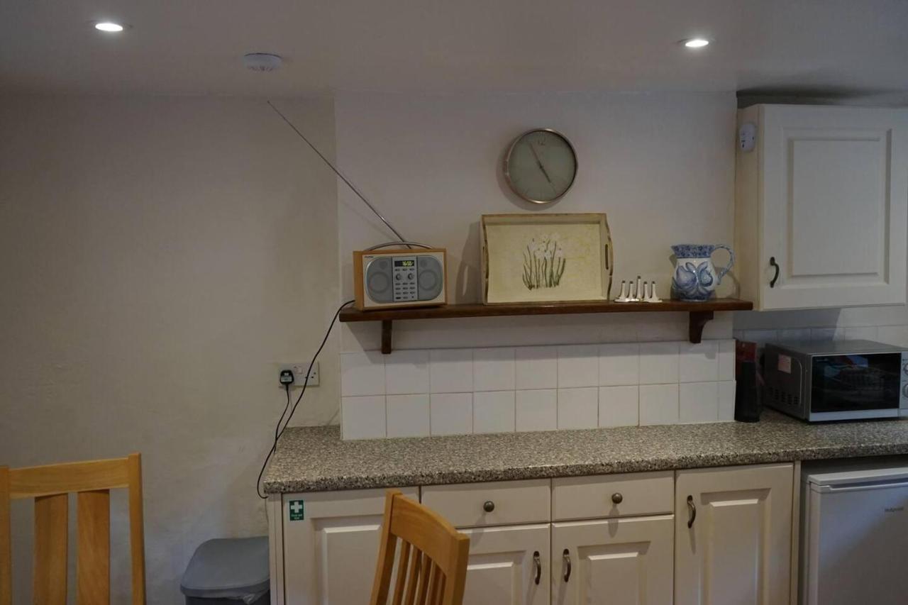 Villa Stunning Historic 2-Bed House in Shaftesbury Exterior foto