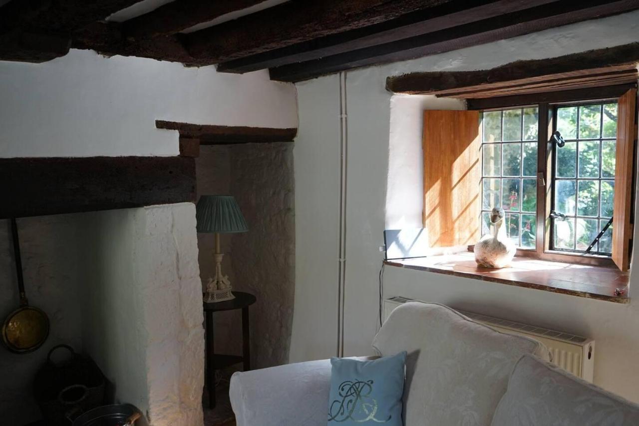 Villa Stunning Historic 2-Bed House in Shaftesbury Exterior foto
