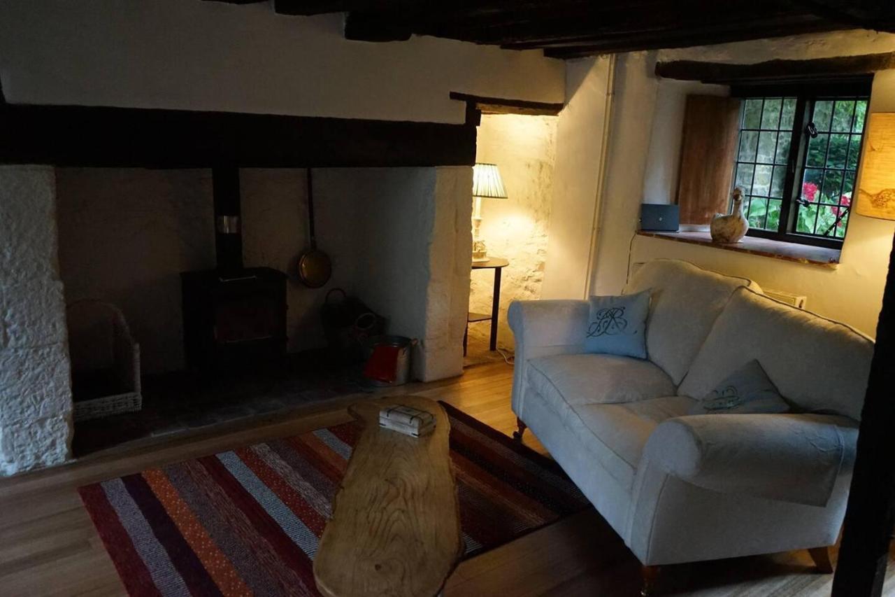 Villa Stunning Historic 2-Bed House in Shaftesbury Exterior foto