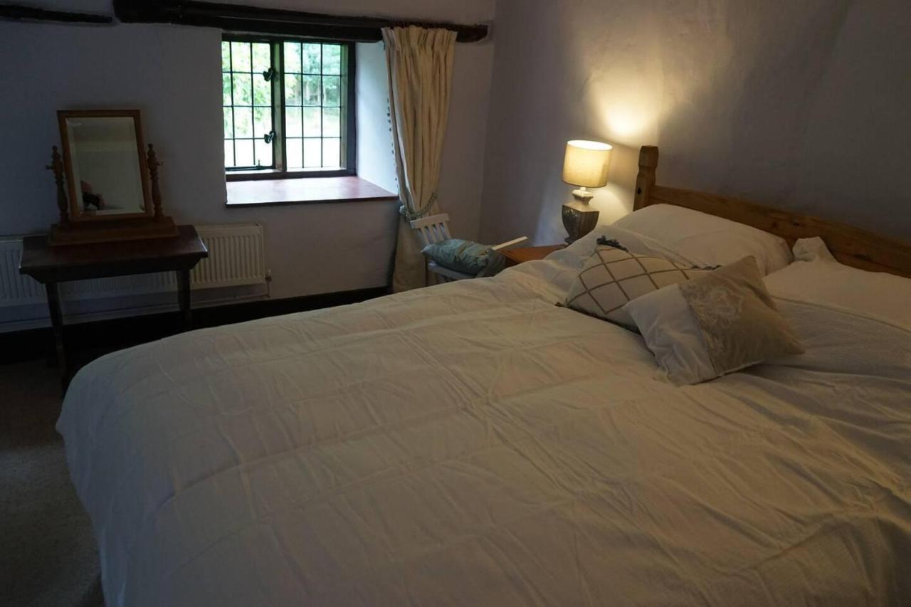 Villa Stunning Historic 2-Bed House in Shaftesbury Exterior foto